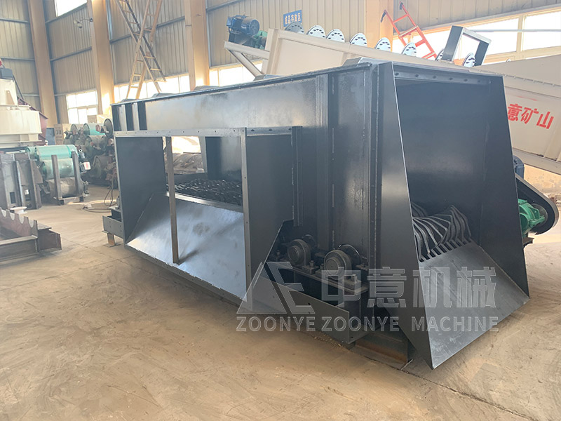 工业大型废物筛分机滚轴筛实地工厂图片